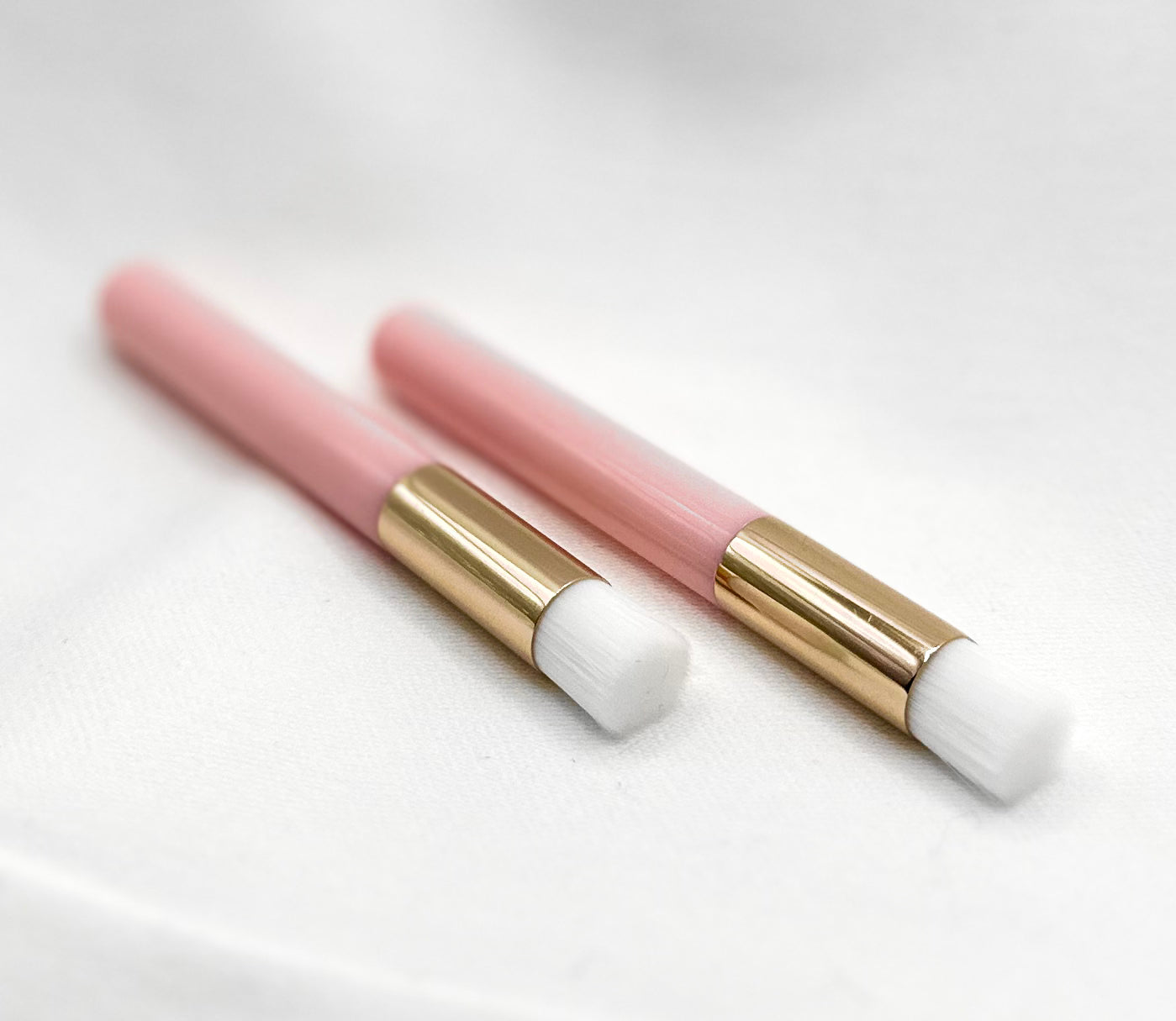 Pinceau pour shampoing des extensions de cils