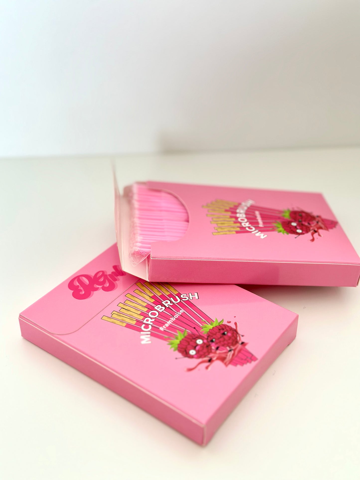 Micro brosses & applicateurs version limité St Valentin Power Girl Shop